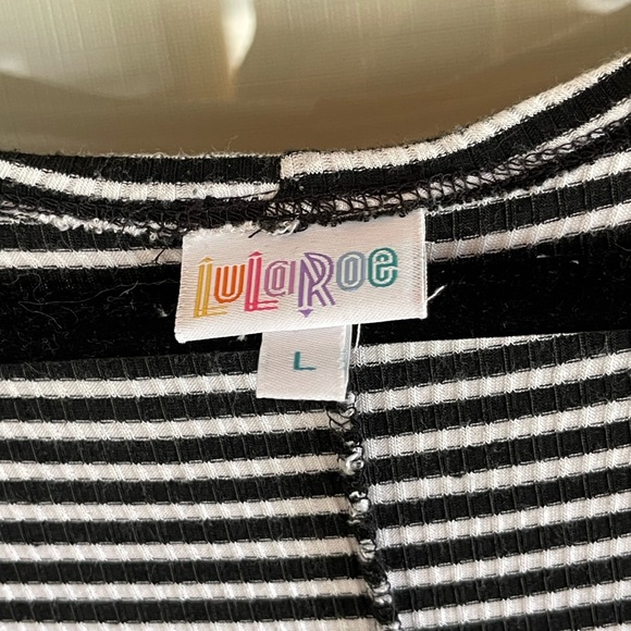Lularoe Lindsay Kimono size L black & white stripe - Picture 2 of 7